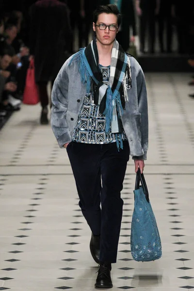 Look 42